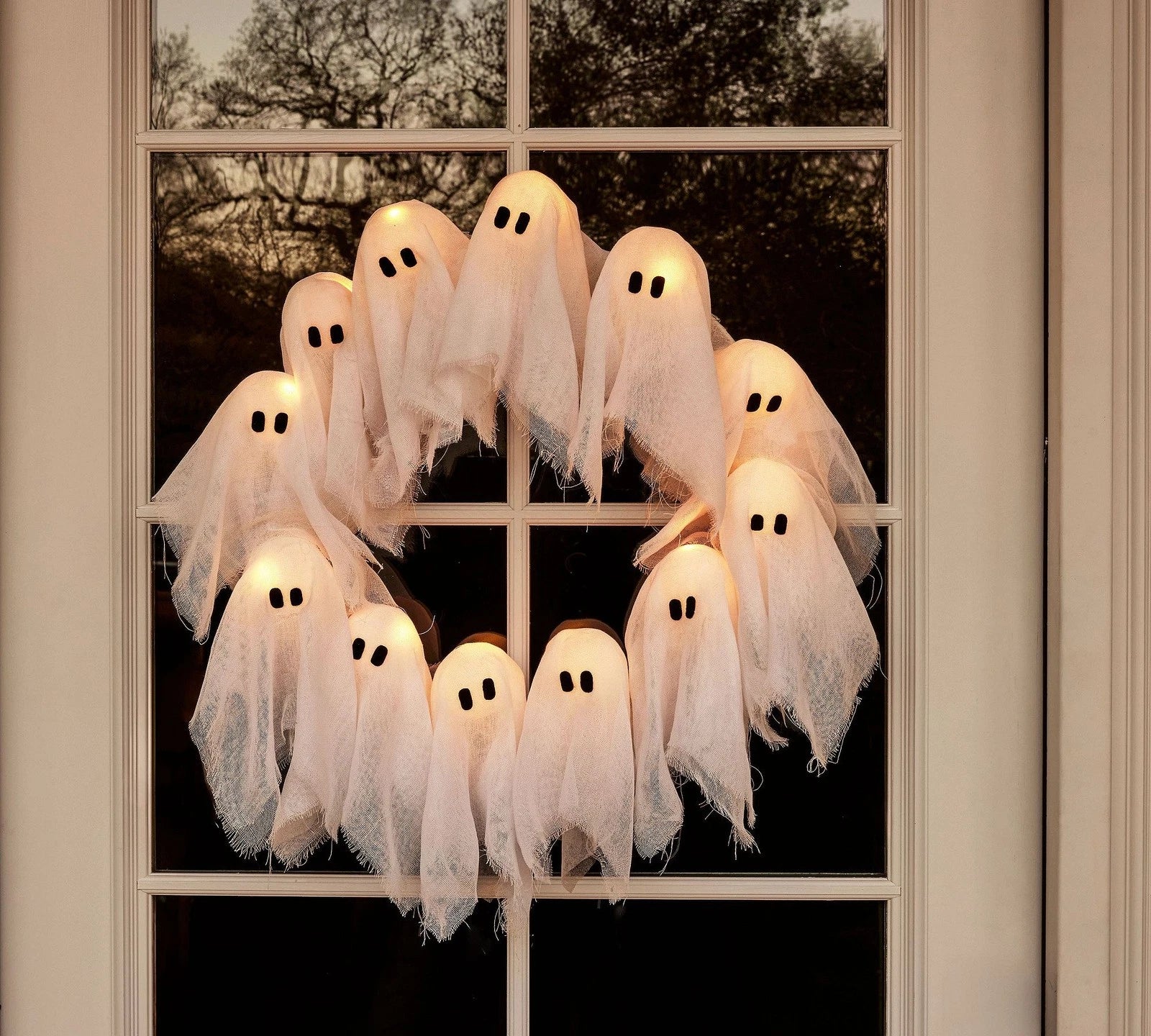 👻 Glimsea™ Halloween Lit Ghosts Wreath – Light-Up LED Garland